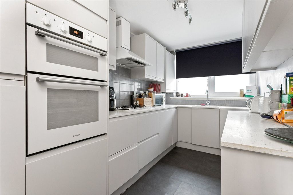 Property photo 3 of 11 Picture No. 06