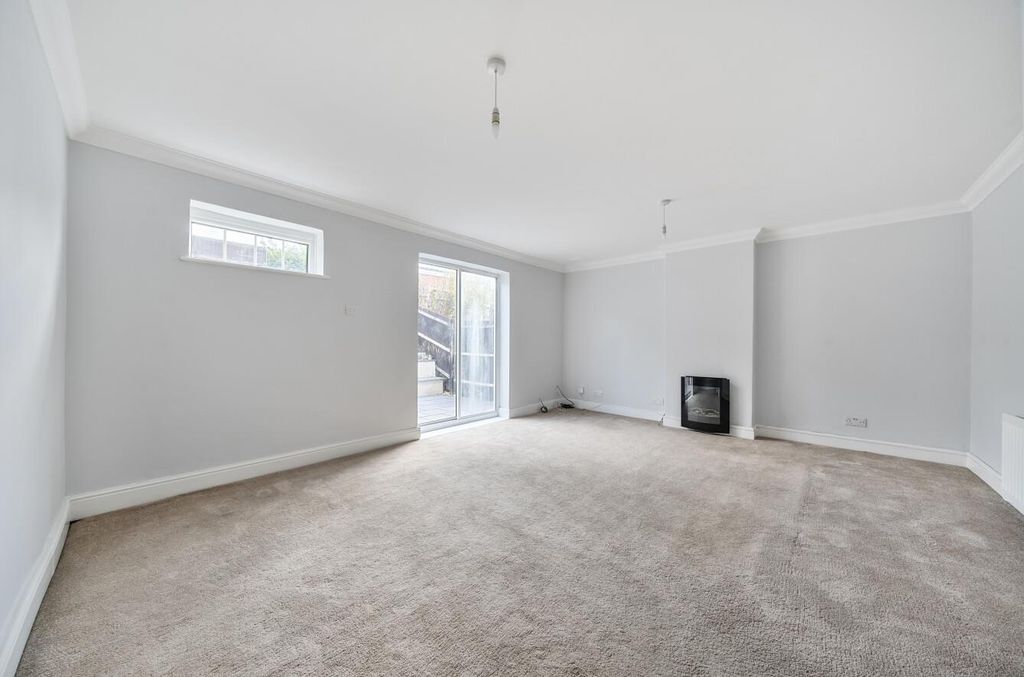 Property photo 2 of 16 1345596-3-68Ada422Ec2c4.Jpg