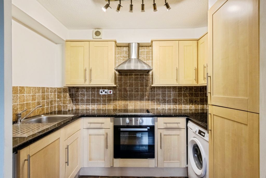 Property photo 2 of 9