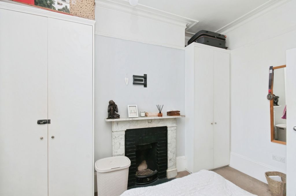 Property photo 3 of 11 Pbox-Img.Jpg