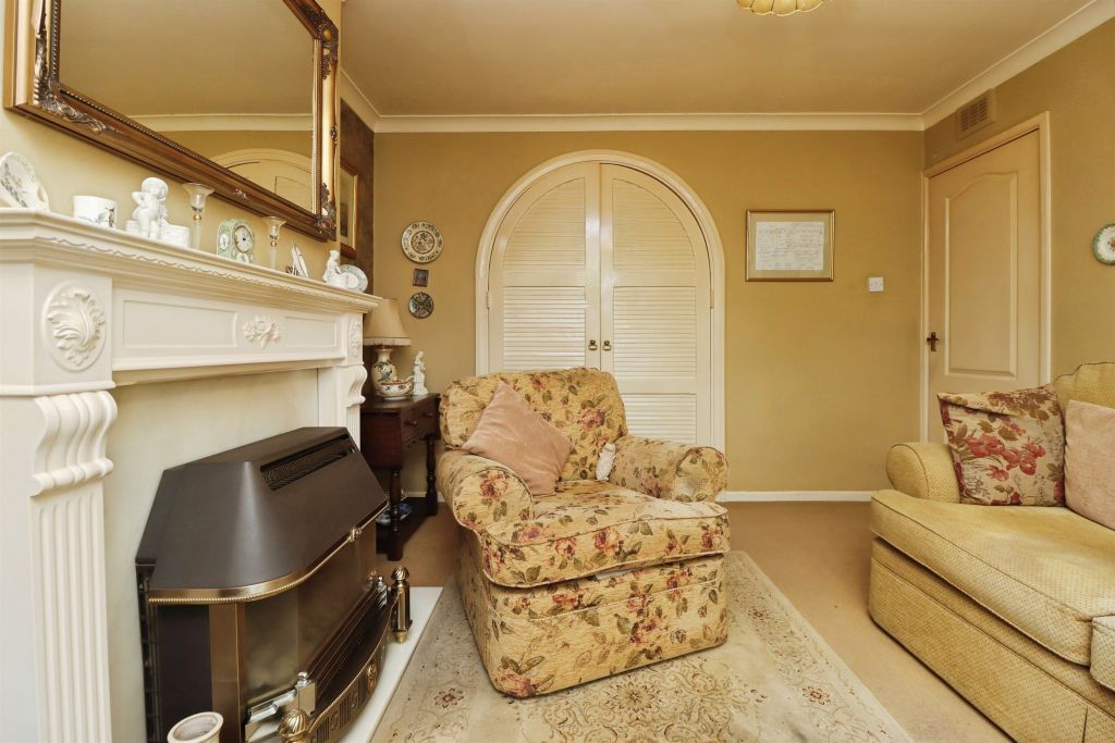 Property photo 3 of 17