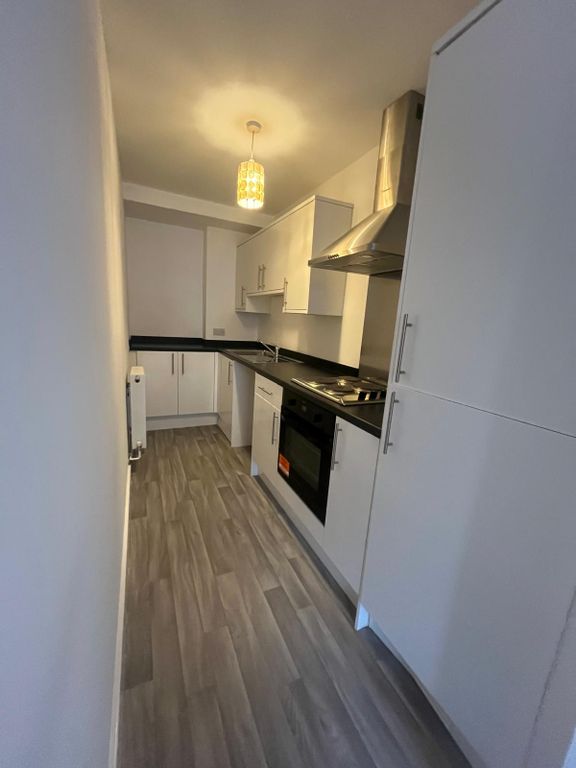 Property photo 3 of 9 Gallery