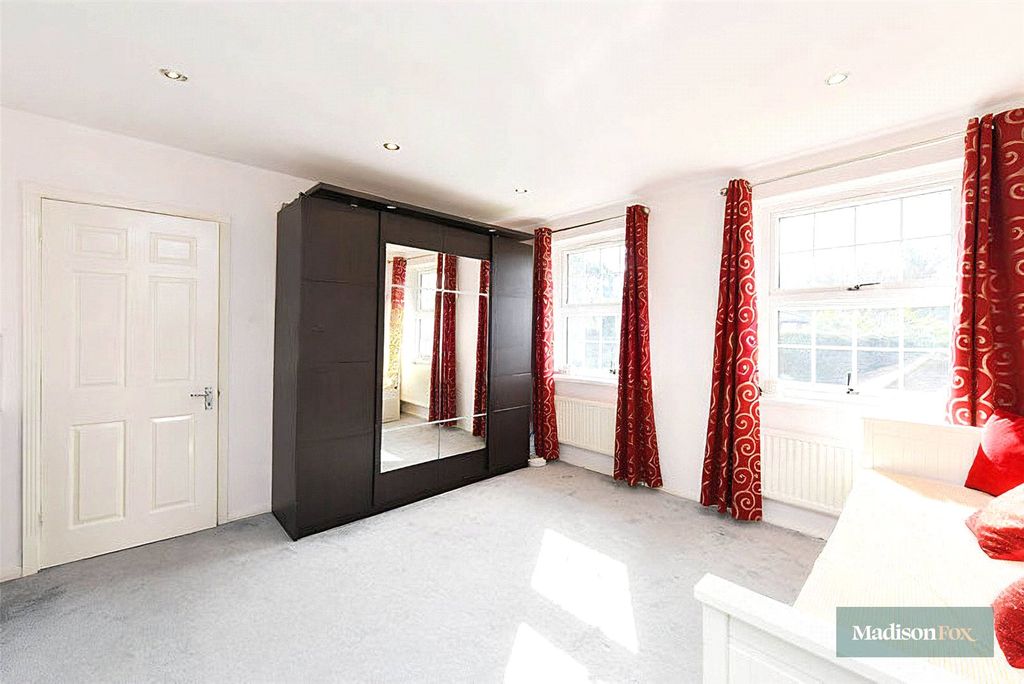 Additional image 23 of 5 bed property to rentTomswood Road, Chigwell, Essex IG7