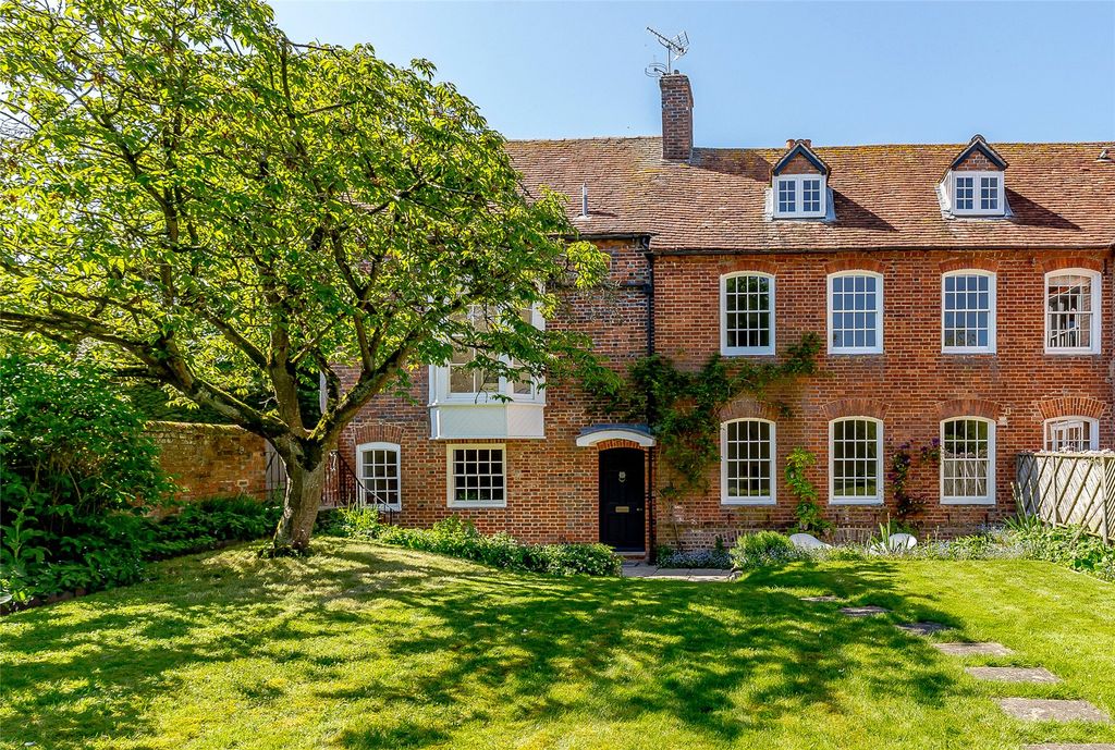 Property photo 1 of 18 Front