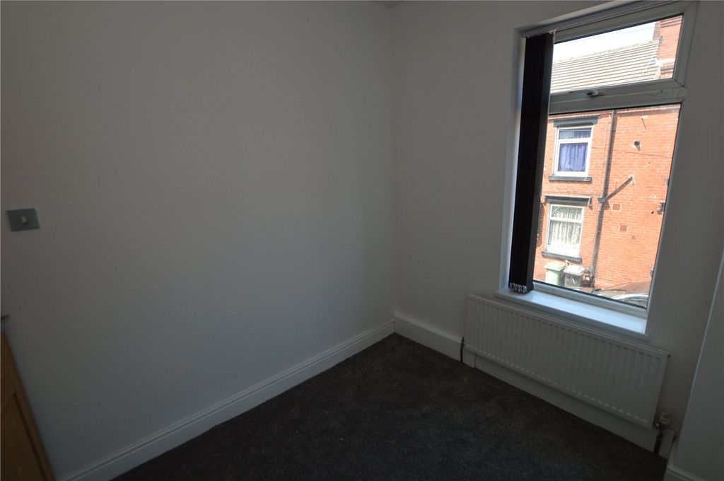 Property photo 3 of 5 Picture No. 08