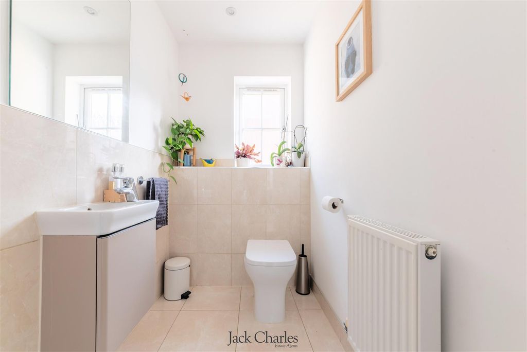 Property photo 3 of 39 4 Franklin Kidd Lane-43.Jpg