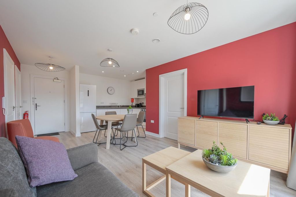 Property photo 3 of 10 Image