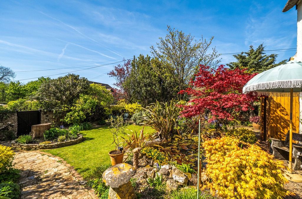 Property photo 2 of 59 Picture No. 25