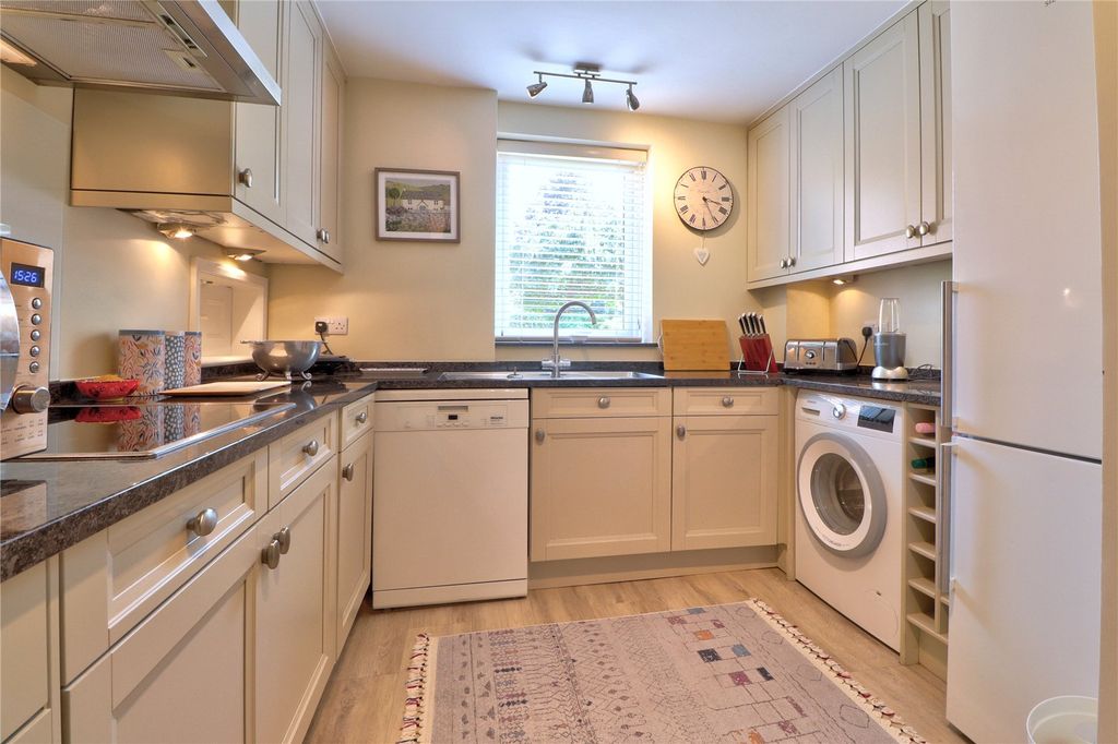 Property photo 3 of 18 Picture No. 13
