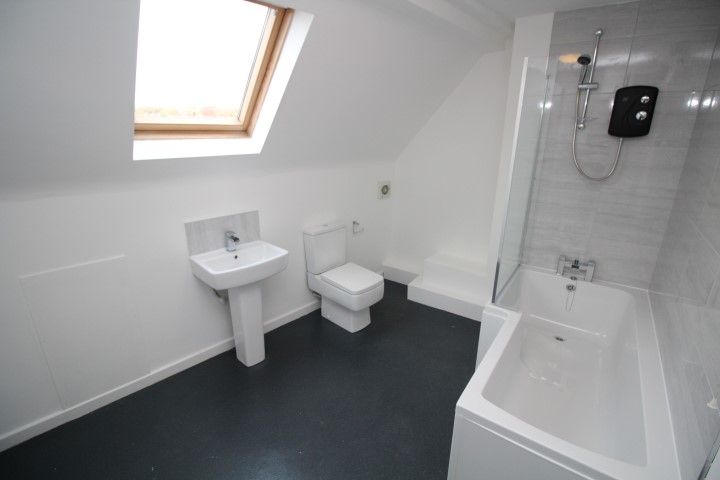 Property photo 3 of 28 Bathroom 2