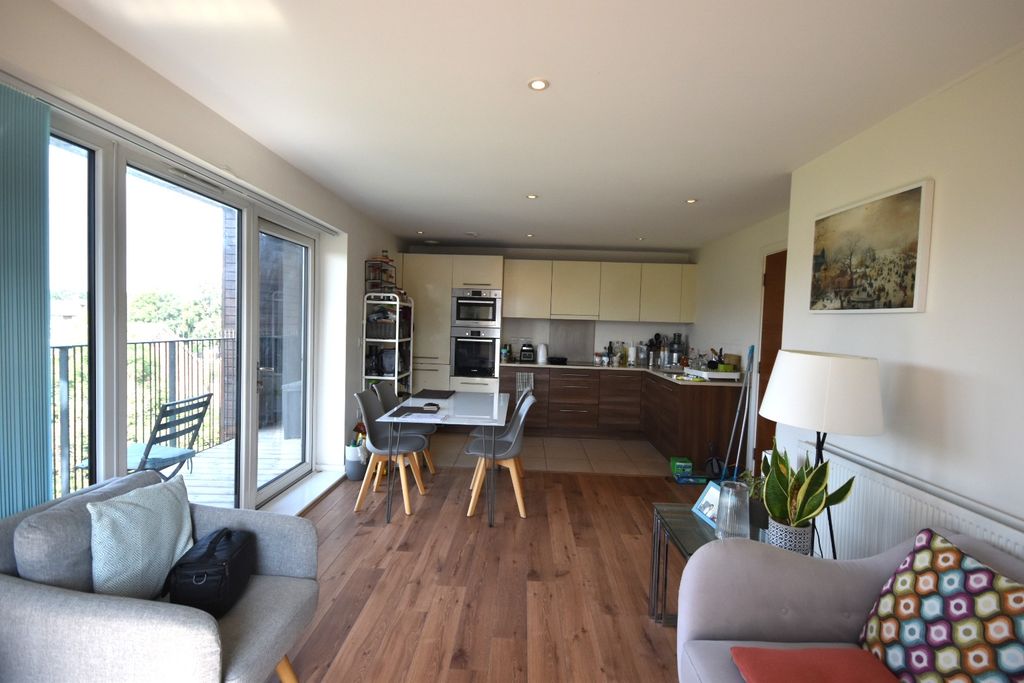 Property photo 2 of 19