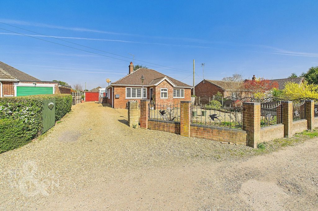 Property photo 2 of 19