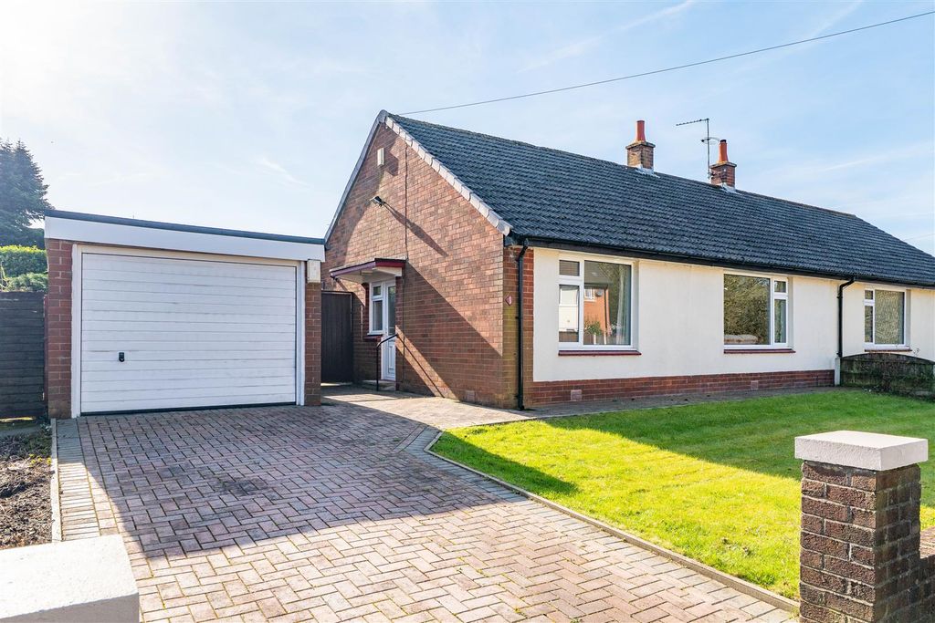 Property photo 1 of 16 Front External