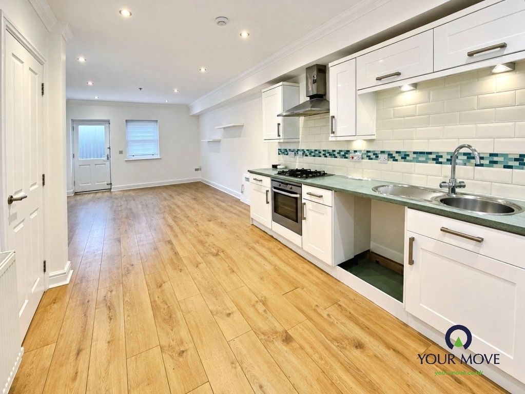 Property photo 2 of 11 Picture No. 05
