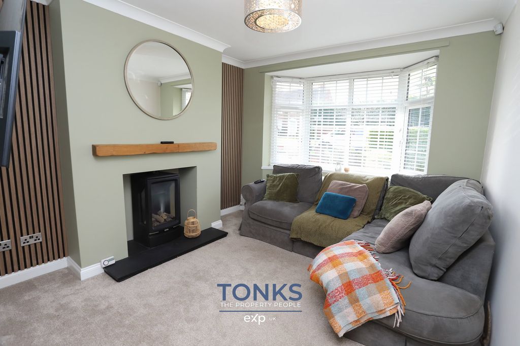 Property photo 2 of 38