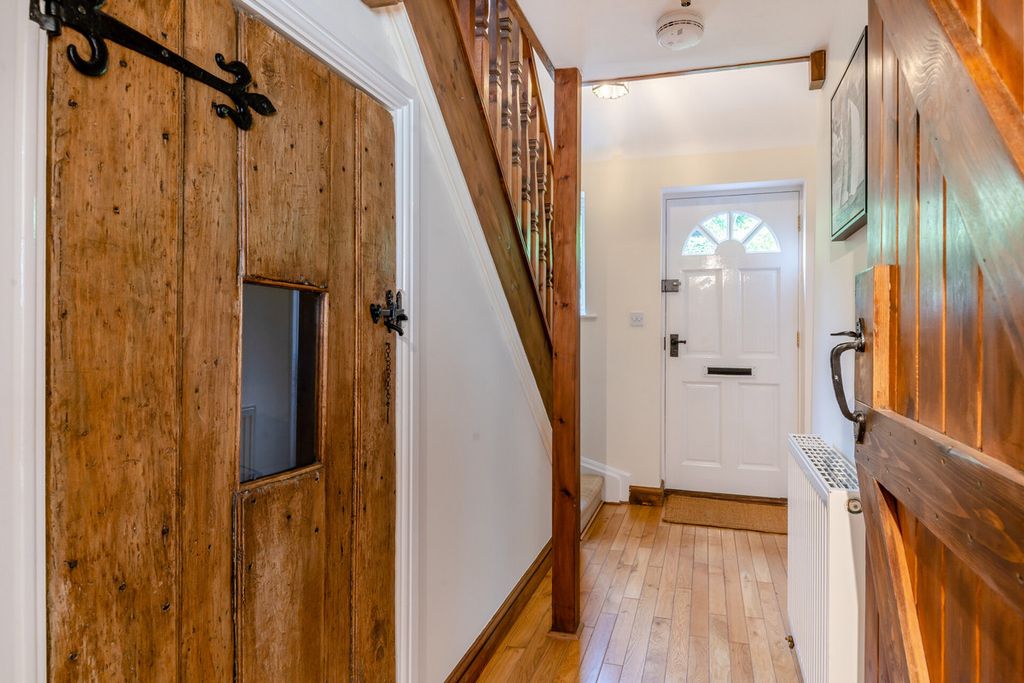 Property photo 3 of 40