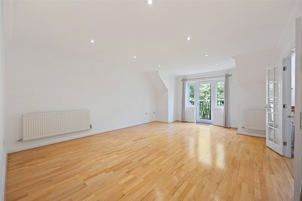 Property photo 2 of 11 Picture No. 05