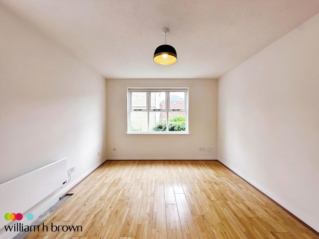 Property photo 3 of 6 Image