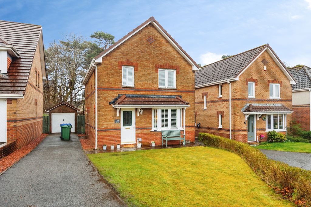 Property photo 1 of 15 The Property