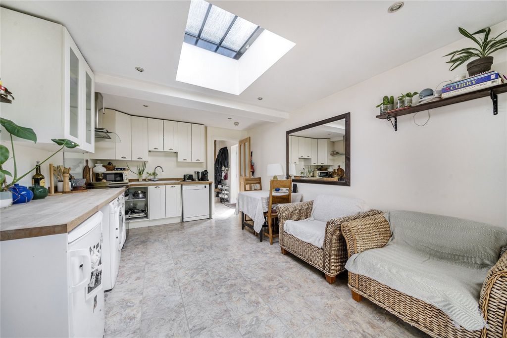 Property photo 3 of 16 Kitchen