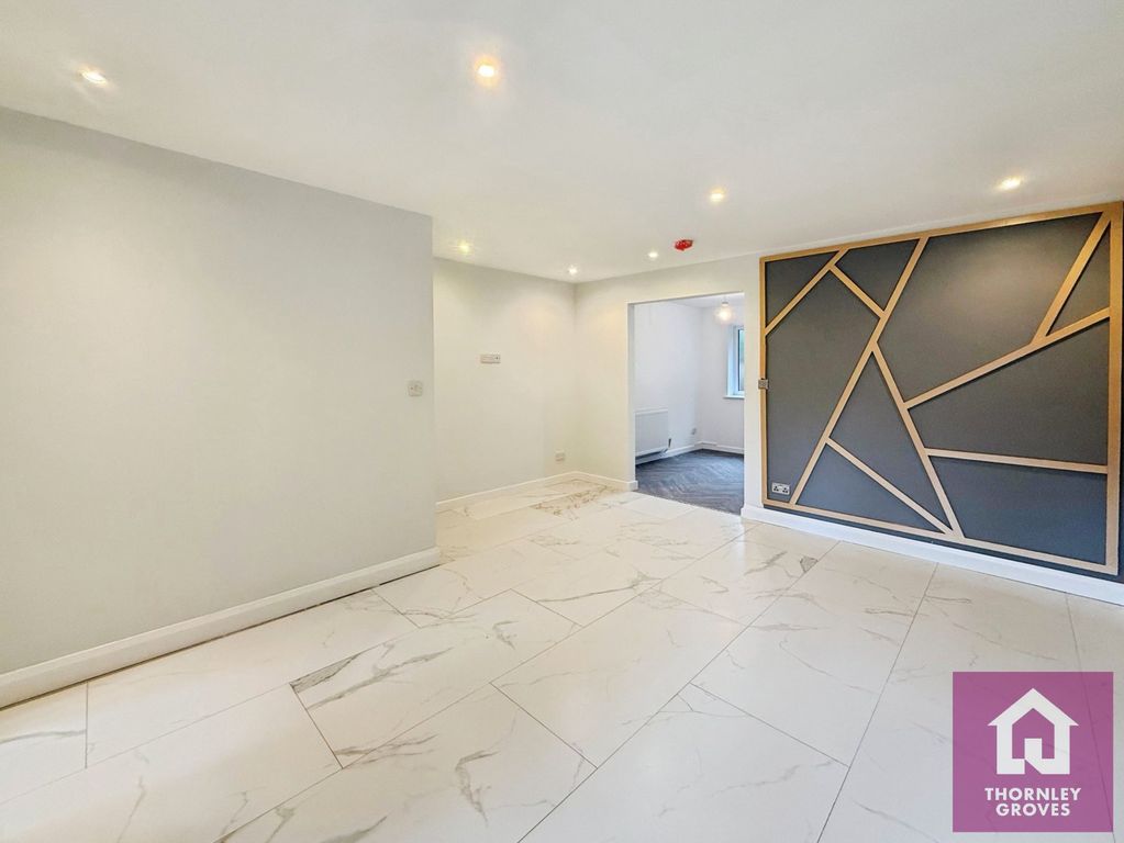 Property photo 2 of 12 Picture No. 09