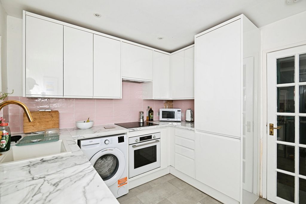 Property photo 2 of 13 Kitchen