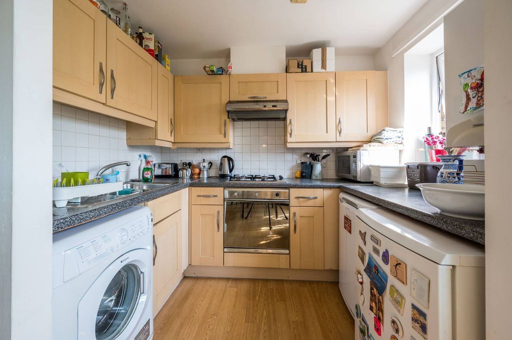 Property photo 1 of 6