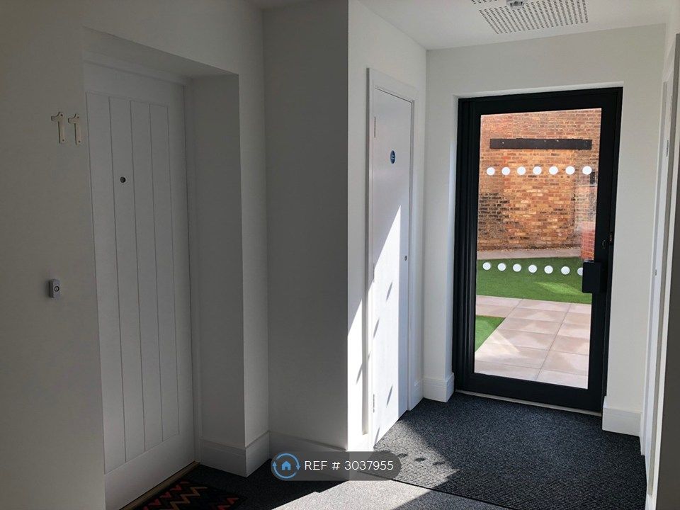 Property photo 1 of 16 Entrance With Access To Garden
