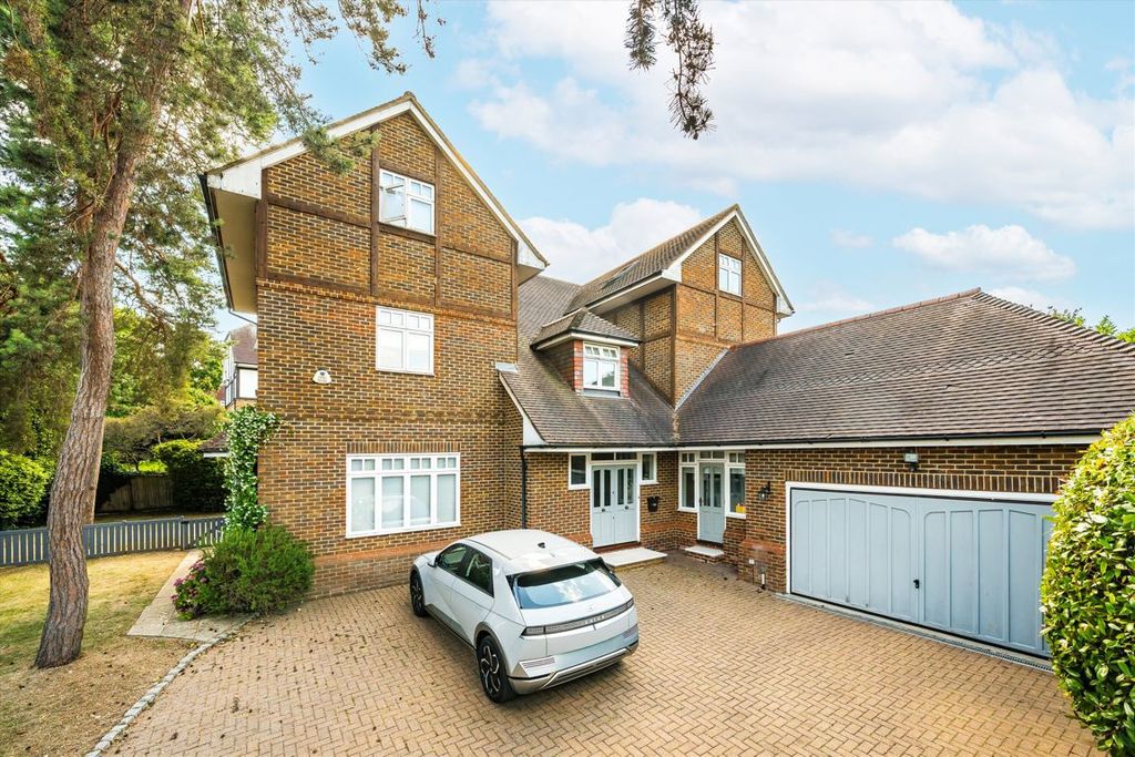 Property photo 1 of 9