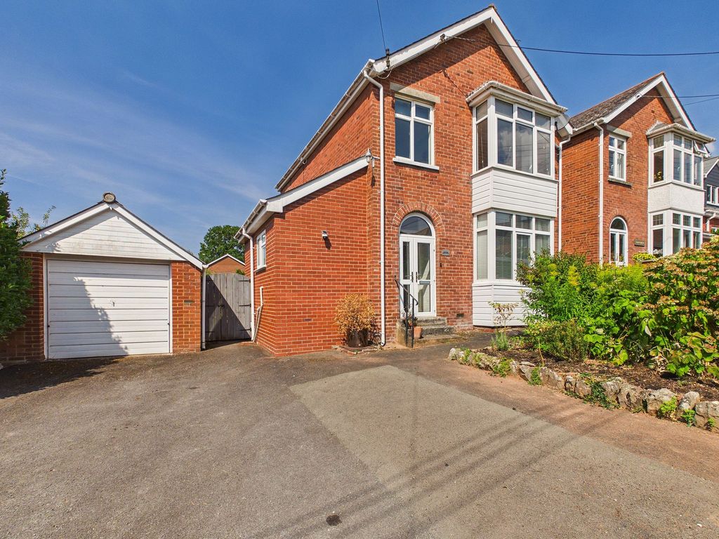 Property photo 1 of 24