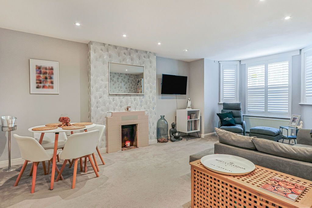 Property photo 2 of 22