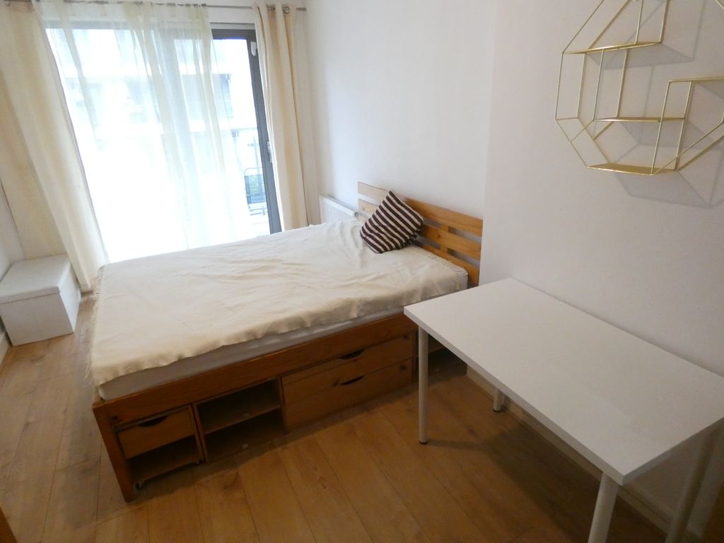 Property photo 2 of 33