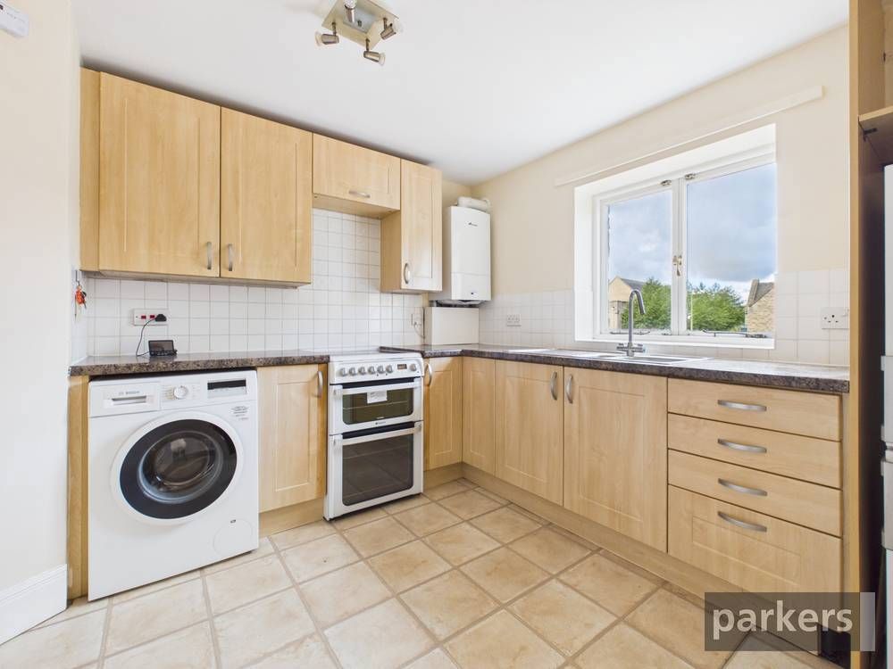 Property photo 2 of 12 Kitchen