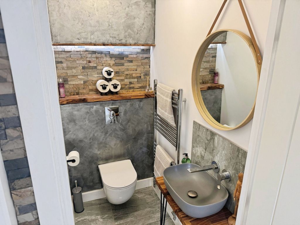 Property photo 3 of 23 Pbox-Img.Jpg