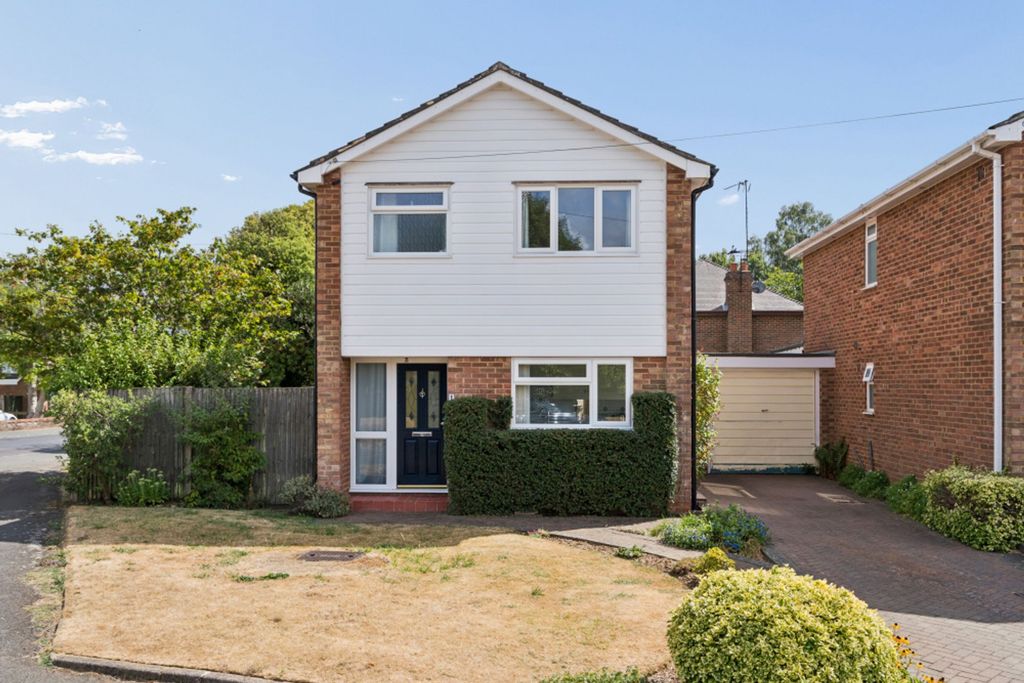 Property photo 1 of 31