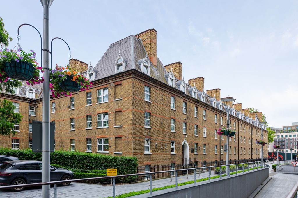 Property photo 2 of 7 Exterior