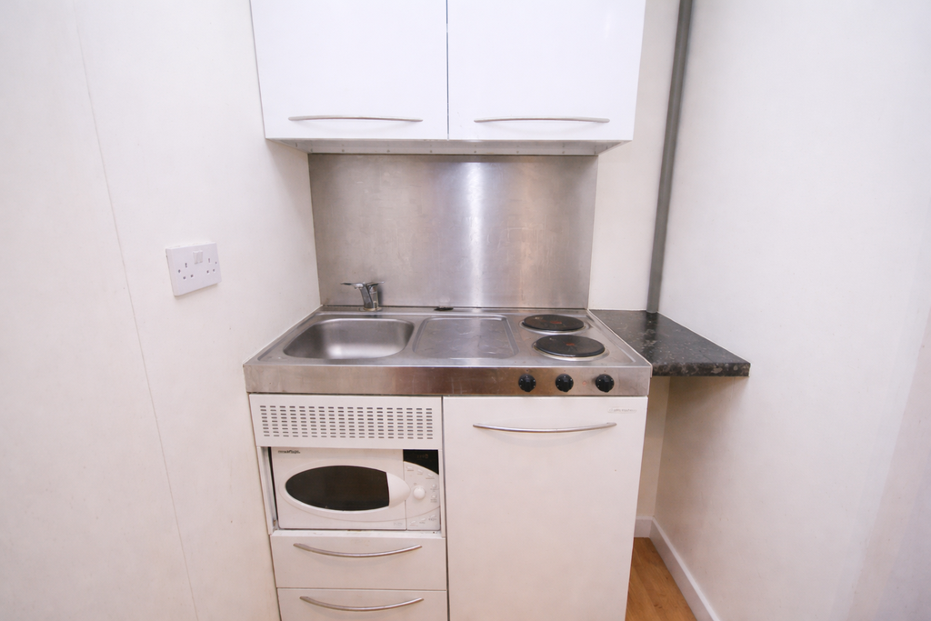 Property photo 1 of 3