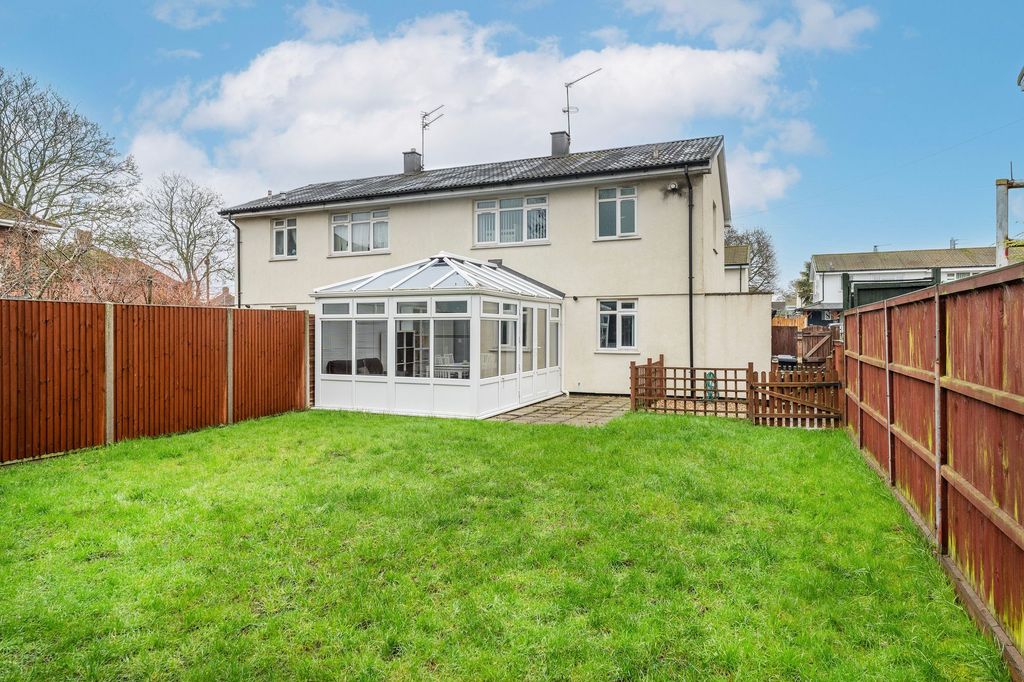 Property photo 2 of 20