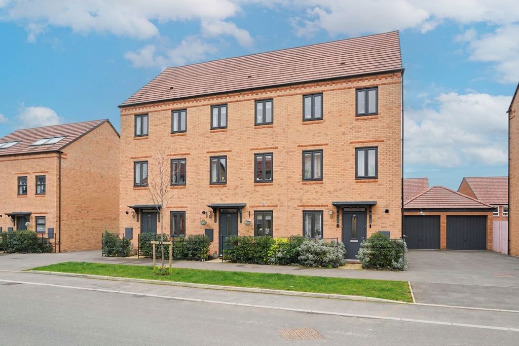 Property photo 1 of 21