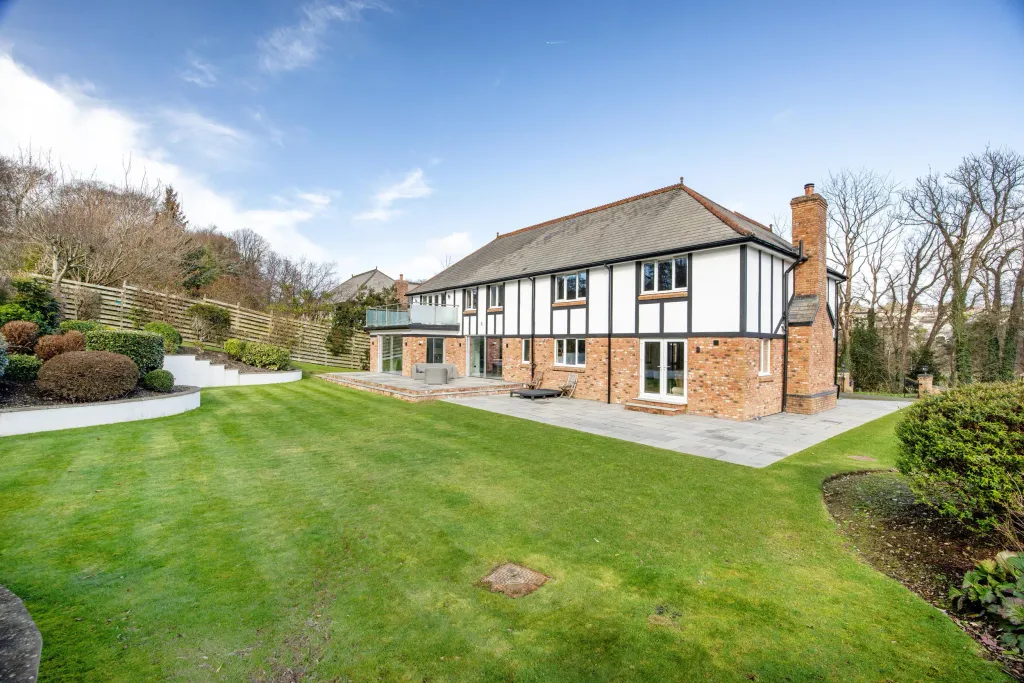 Property photo 2 of 43