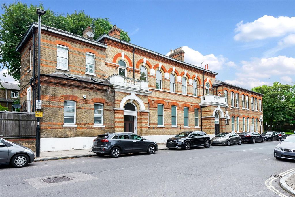 Property photo 2 of 16 43799_Hi-Res(2).Jpg