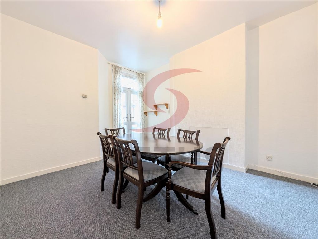 Property photo 3 of 12 Dining Room