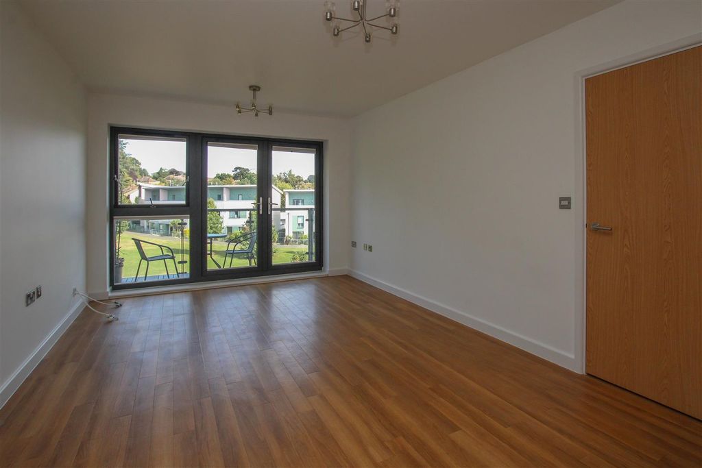 Property photo 3 of 14 Img_8718.Jpg