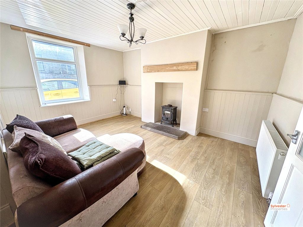 Property photo 3 of 15 Picture No. 16