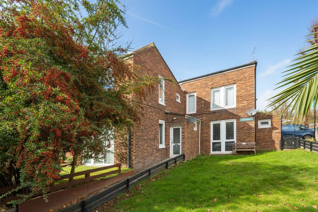 Property photo 2 of 12