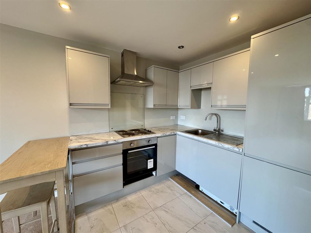 Property photo 2 of 20 Kitchen