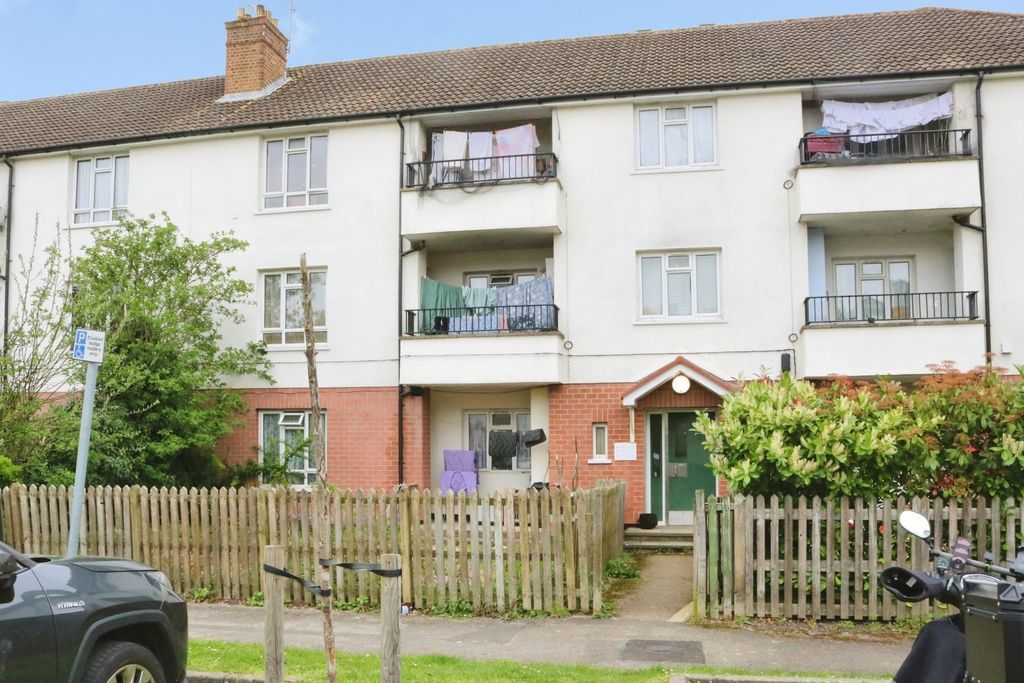 Property photo 1 of 13 Photo 7