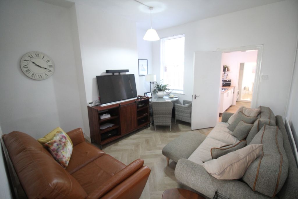 Property photo 2 of 11 Img_9909.Jpg
