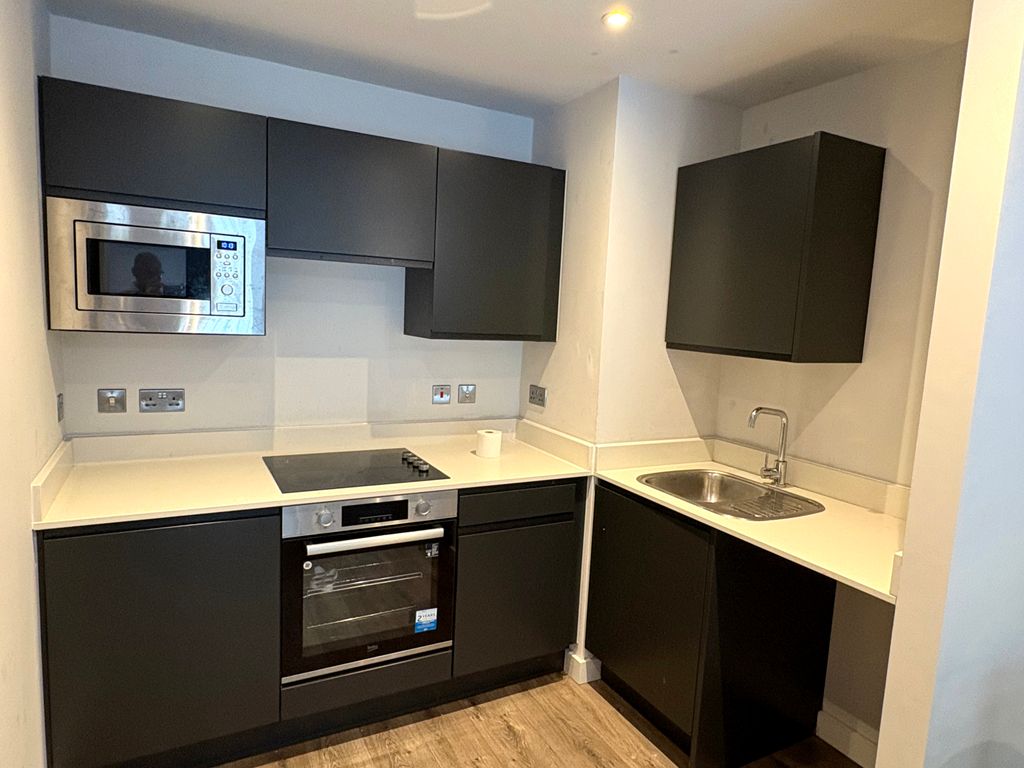 Property photo 3 of 14 Kitchen