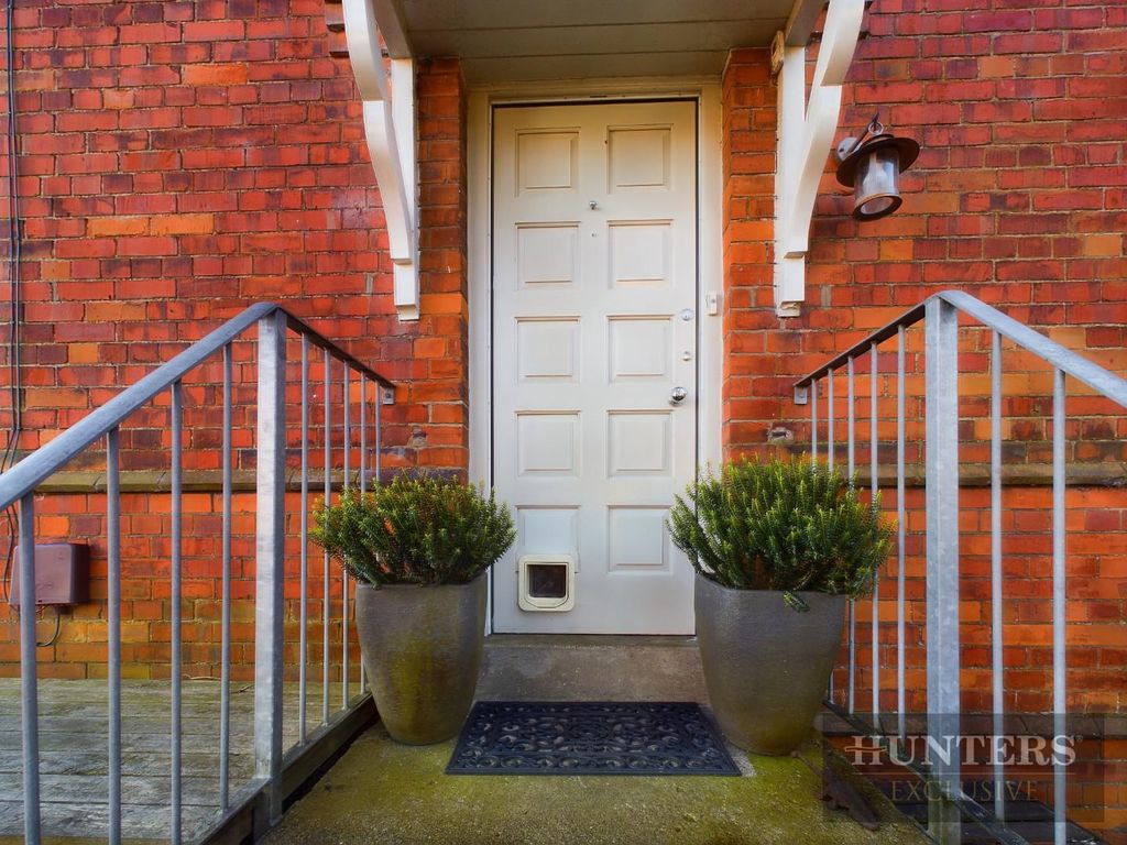 Property photo 2 of 28 Cam03407G0-Pr0460-Still068.Jpg